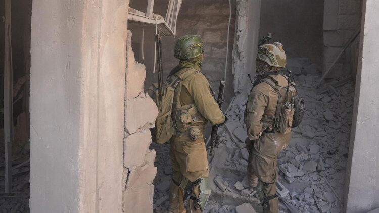 Είμαστε μέρες από το να χτυπήσουμε όλους τους στόχους «κορυφαίας προτεραιότητας», λέει το Ισραήλ- «Σας περιμένουμε» απαντά η Τεχεράνη στις ΗΠΑ που ετοιμάζονται για εβδομάδες χερσαίων επιχειρήσεων