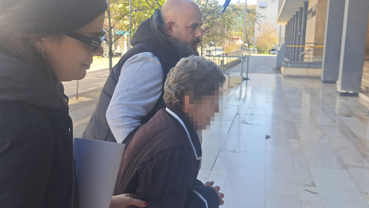Στα δικαστήρια Θεσσαλονίκης η 77χρονη που συνελήφθη μετά τον θάνατο του 82χρονου συζύγου της