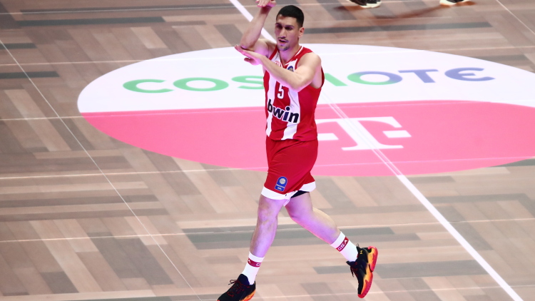 Λαρεντζάκης: «Είμαι πάντα έτοιμος να βοηθήσω, έχω αποδείξει τι μπορώ να κάνω», βίντεο 