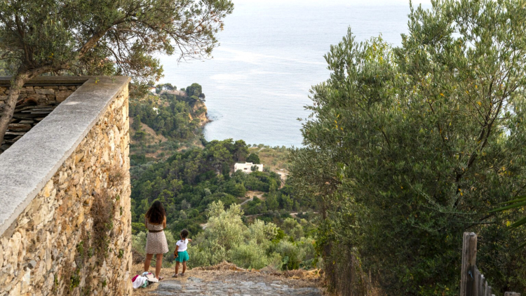 Πάσχα στις γραφικές Χώρες 5 πανέμορφων ελληνικών νησιών