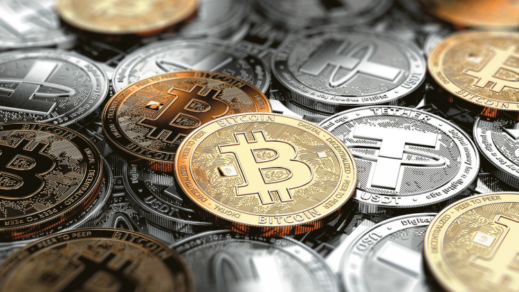 Οι... πυραμίδες της απάτης επέστρεψαν με cryptos: Από τον Πόνζι στον Μέιντοφ και στους «επενδυτές» της Κρήτης