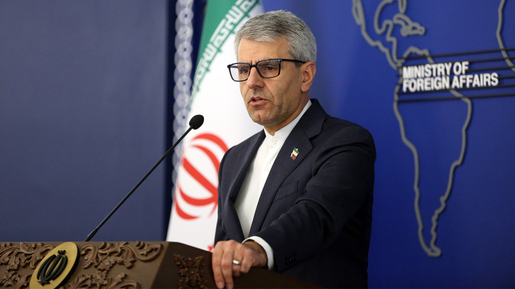 Δεν έχουμε κάνει καμία άμεση επαφή με τις ΗΠΑ, λέει η Τεχεράνη και μιλά για «υπερβολικές και παράλογες απαιτήσεις»