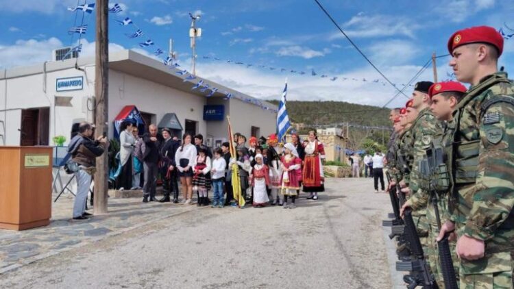 Εγκλωβισμένοι στη Γαύδο μαθητές από σχολείο της Βούλας, πιθανόν να επιστρέψουν με φρεγάτα του Πολεμικού Ναυτικού
