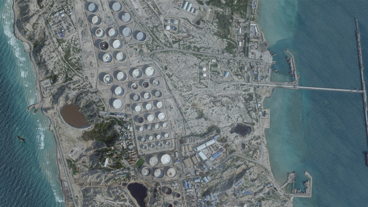 Ο Τραμπ μιλά ξανά για κατάληψη της νήσου Χαργκ για να «πάρουμε το πετρέλαιο του Ιράν» και λέει ότι η Τεχεράνη αποδέχθηκε τα περισσότερα από τα 15 σημεία για το τέλος του πολέμου