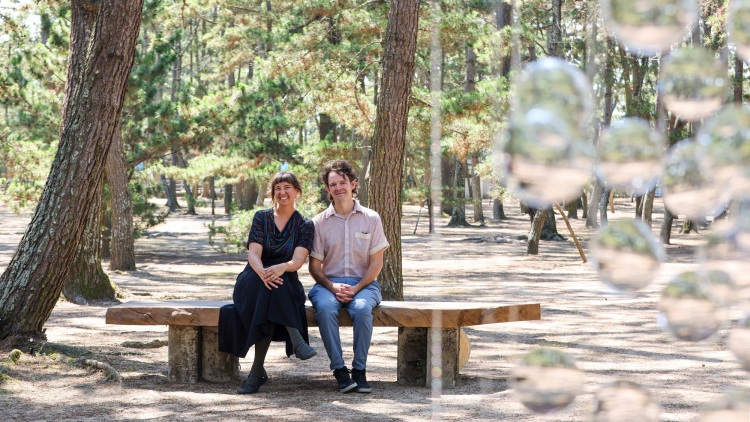 Παιχνίδι με το φως της Κρήτης: Δύο Καναδοί εικαστικοί ομόφωνα οι νικητές του Βραβείου Τέχνης του Ιδρύματος Μαμιδάκη