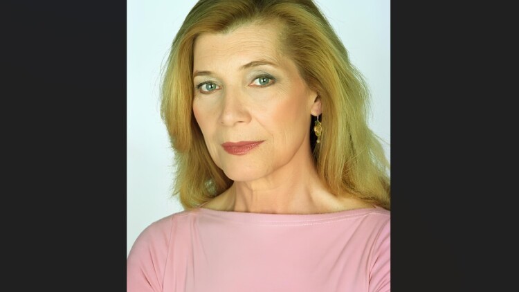 Αιμιλία Υψηλάντη: Ανασύρει μνήμες από το παρελθόν της σε έναν θεατρικό μονόλογο