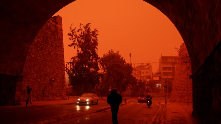 Αδέλφια στην Κρήτη αλληλομηνύθηκαν για την... αφρικανική σκόνη, οι ποινές που τους επιβλήθηκαν
