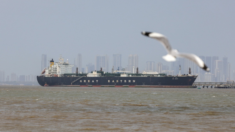 Πετρέλαιο: Άλμα 6% κάνουν οι τιμές, το διάγγελμα Τραμπ έσβησε τις ελπίδες για αποκλιμάκωση στο Ιράν