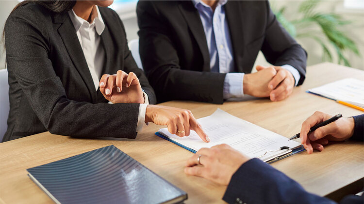 Family Office: Πώς λειτουργεί το κοινό ταμείο των ισχυρών οικογενειών