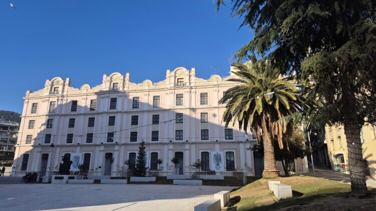 Ανακαλύπτοντας την Καβάλα μέσα από τους δρόμους του καπνού