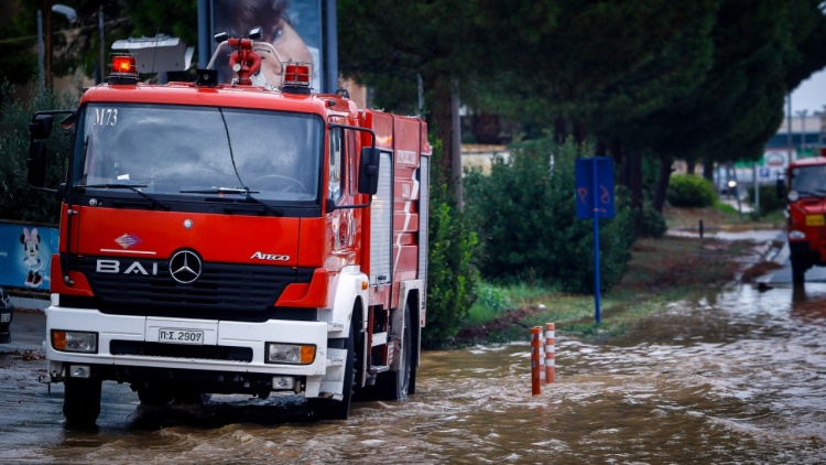 Δεκάδες κλήσεις στο Κέντρο Επιχειρήσεων, λόγω έντονης βροχόπτωσης στην Τρίπολη 