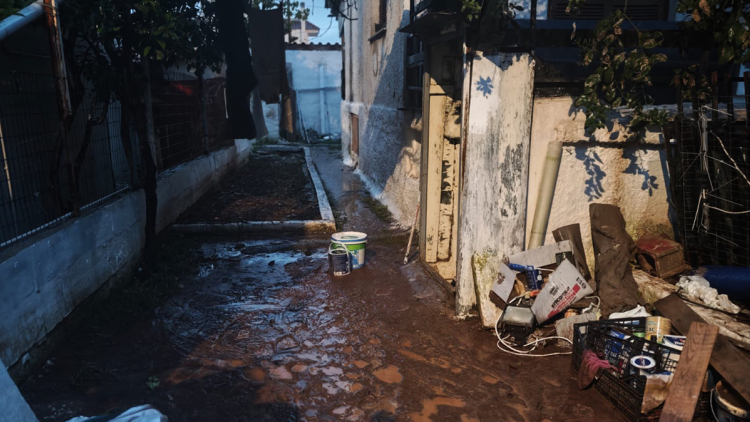 Κακοκαιρία «Erminio»: Νεκρός άνδρας στη Νέα Μάκρη, σοβαρά προβλήματα στην Αττική - Πού αναμένονται σήμερα ισχυρά φαινόμενα 