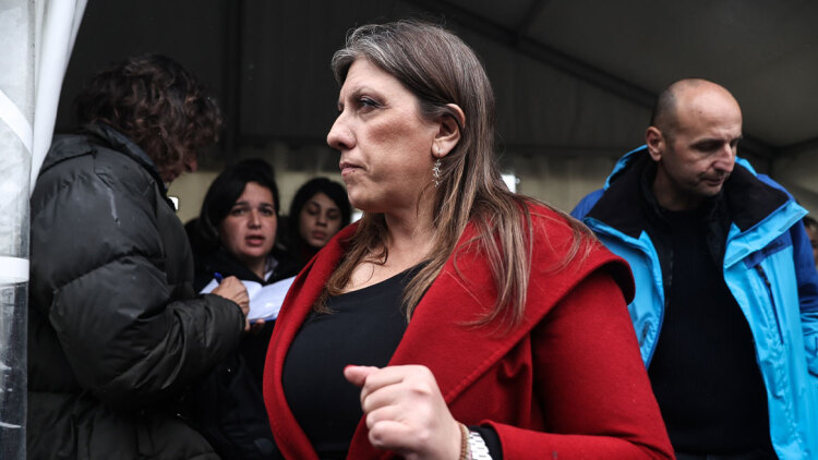 Δήλωσε αποχή η πρόεδρος του δικαστηρίου στη δίκη για τα βίντεο στα Τέμπη λόγω της συμπεριφοράς της Κωνσταντοπούλου: «Έχω δεχθεί πολλές προσβολές»