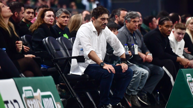 ΚΑΕ Ολυμπιακός: Ζητά τον αποκλεισμό του Δημήτρη Γιαννακόπουλου και την τιμωρία του Εργκίν Αταμάν