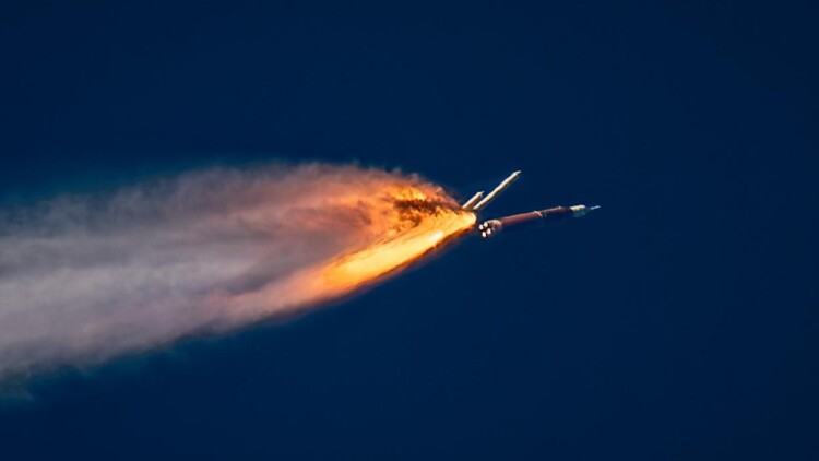 Ενυπωσιακές εικόνες από την εκτόξευση της αποστολής Artemis II με προορισμό τη Σελήνη, βίντεο και φωτογραφίες