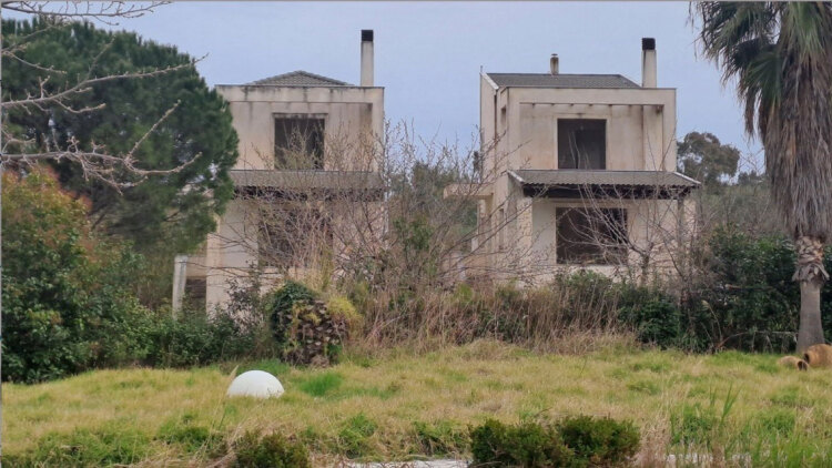 Μάκης Χριστοδουλόπουλος: Ξανά στην… πίστα των πλειστηριασμών για χρέος 10.000 ευρώ (pics)