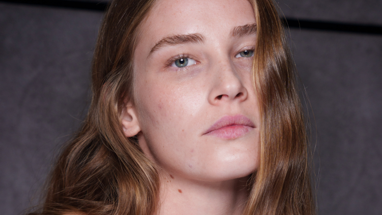 Ποια συστατικά δεν πρέπει να συνδυάζονται σε μία ρουτίνα περιποίησης;