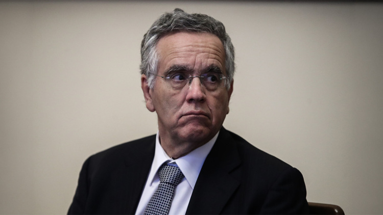 Κουκουλοφόροι έκαναν επίθεση στο σπίτι του Ισίδωρου Ντογιάκου - Πέταξαν μπογιές, προξένησαν φθορές σε ΙΧ