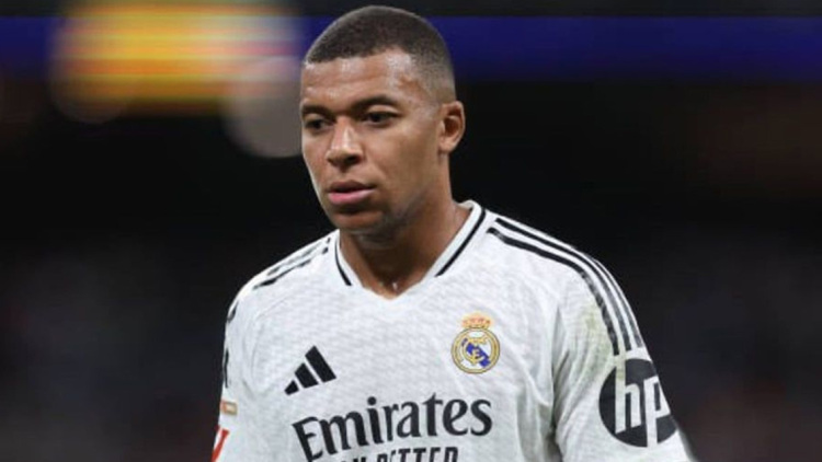 Συγκλονίζει ο Εμπαπέ: «Με αποκαλούσαν μαϊμού – Ήθελα να φύγω από την ομάδα»