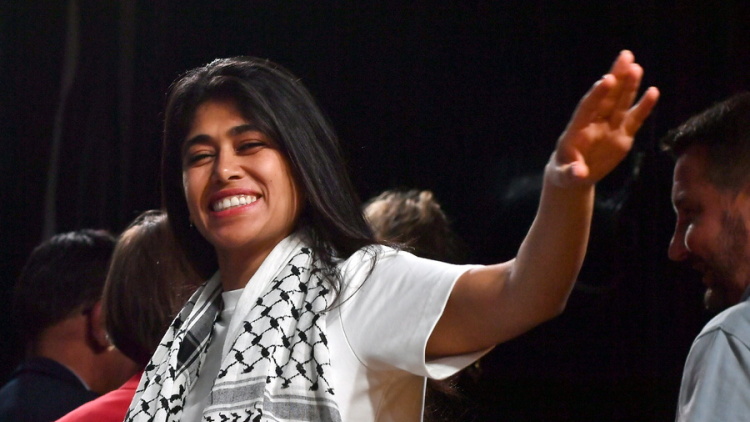 Για διαδικτυακή επιδοκιμασία της τρομοκρατίας κατηγορείται ευρωβουλευτής της γαλλικής αριστεράς