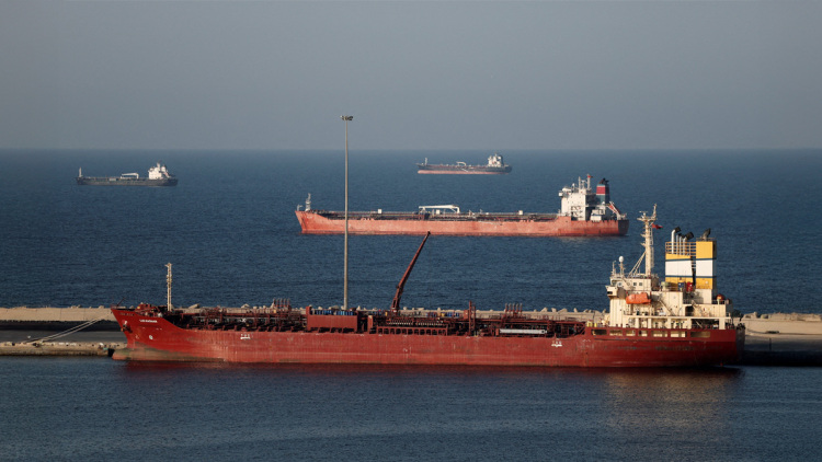 Bloomberg: Πλοία στα Στενά του Ορμούζ καλούνται να πληρώσουν έως και 2 εκατ. δολάρια σε κινεζικά γουάν ή crypto πριν περάσουν