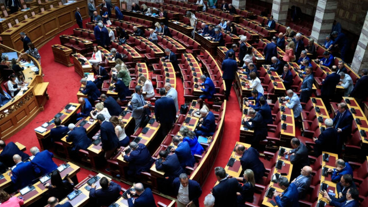 Στη Βουλή σήμερα η δικογραφία του ΟΠΕΚΕΠΕ για τους 11+2: Τα ονόματα, οι ημερομηνίες και οι διαδικασίες για την άρση ασυλίας και το άρθρο 86