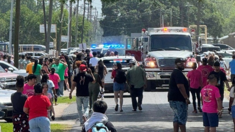 Αυτοκίνητο παρέσυρε πλήθος σε φεστιβάλ στη Λουζιάνα - Τουλάχιστον 20 τραυματίες, δείτε βίντεο