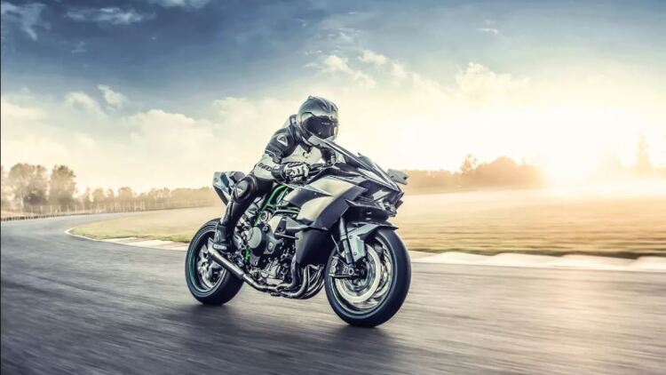 Ιδού οι 10+1 πιο δυνατές μοτοσικλέτες που μπορείς να αγοράσεις
