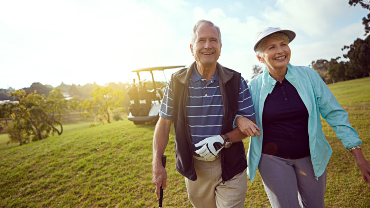 Πόσα χρήματα πρέπει να έχετε στην άκρη για μια άνετη ζωή στη σύνταξη;
