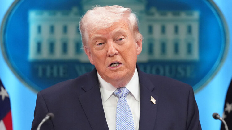 «Μπορεί να τσακίσουμε το Ιράν μέσα σε μια νύχτα, ίσως να είναι αύριο Τρίτη» - Δείτε live τη συνέντευξη Τύπου του Τραμπ 