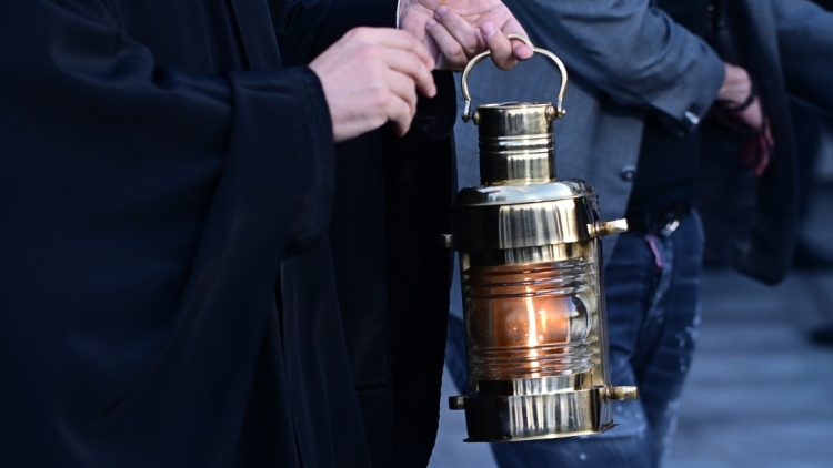 Λοβέρδος για Άγιο Φως: «Η κυβέρνηση θα κάνει ό,τι είναι απαραίτητο για να πραγματοποιηθεί η μεταφορά του»