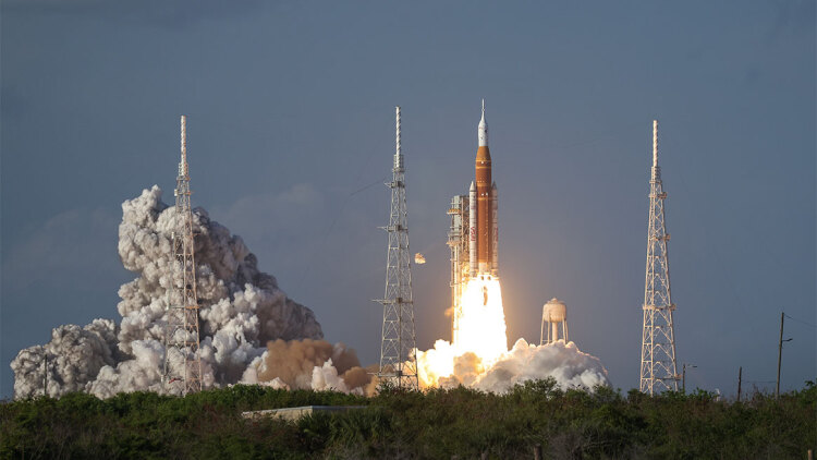 Η μάχη για τον πλούτο στη Σελήνη – Τι κρύβεται πίσω από την αποστολή της NASA «Artemis II»