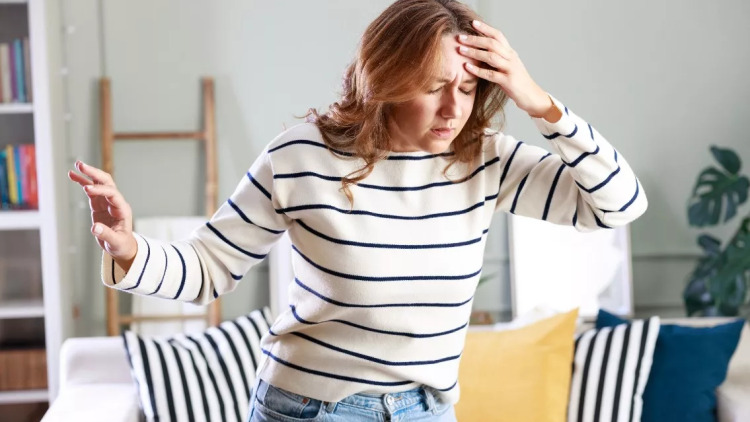 Ποια είναι τα συμπτώματα ενός μίνι εγκεφαλικού – Πόσο πρέπει να μας ανησυχήσει;
