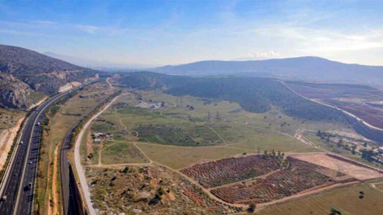 Πώς «ναυάγησε» το mega logistics hub στη Φυλή – «Η γη είναι δημοτική δεν θα τη δώσω τζάμπα – Προτιμώ να φυτεύω μαρούλια» λέει ο Δήμαρχος