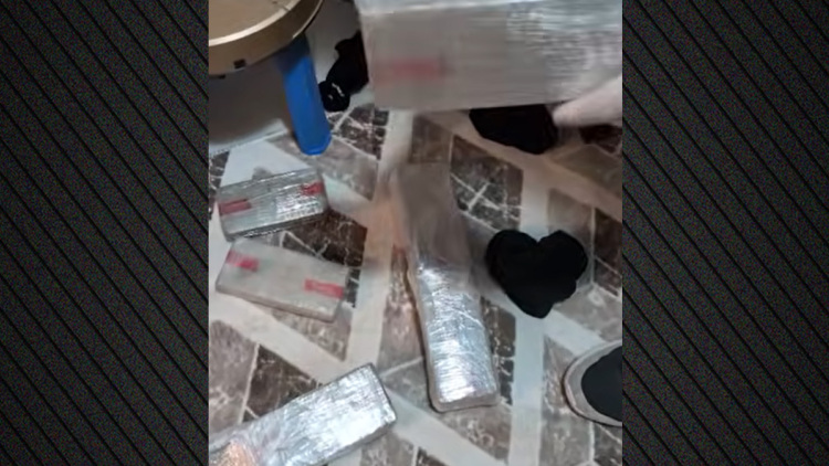 Συνελήφθη από το ελληνικό FBI 34χρονος στον Πειραιά με 8,8 κιλά ηρωίνης, έκανε την διακίνηση με ταξί
