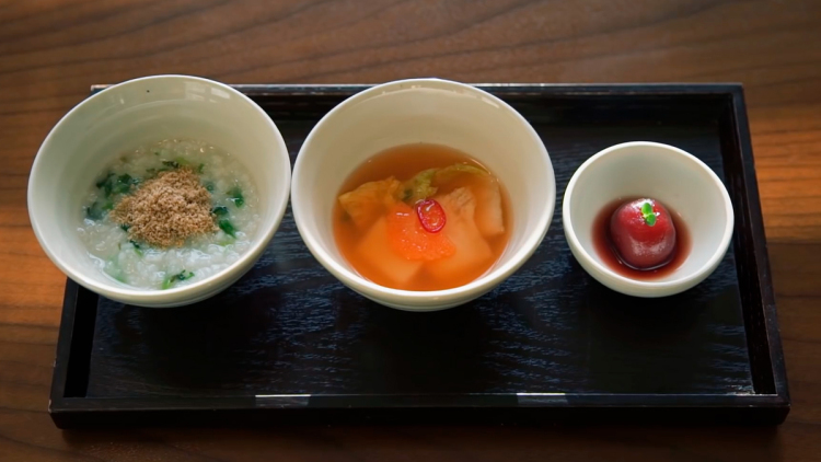 Η κορεάτικη τελετουργία των «τεσσάρων μπολ» που φέρνει ηρεμία και ευτυχία, δείτε βίντεο