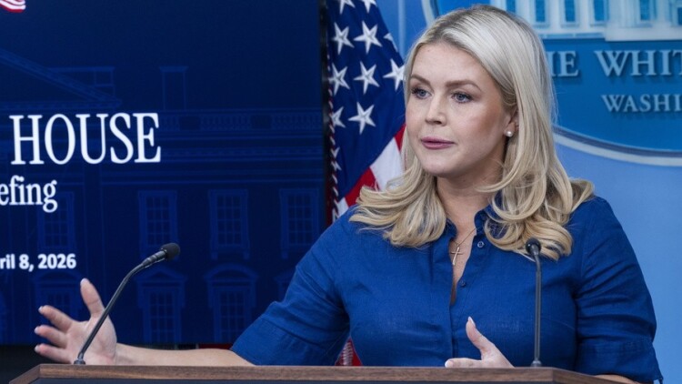 Πετάξαμε την πρώτη πρόταση του Ιράν στα σκουπίδια, λέει η Λέβιτ - Ο Τραμπ θα συζητήσει με τον Ρούτε για τη συμμετοχή στο ΝΑΤΟ
