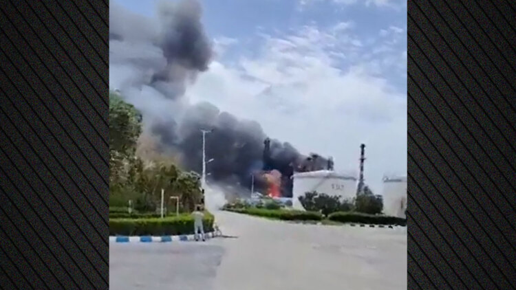 Κουβέιτ και Εμιράτα δέχθηκαν επιθέσεις από ιρανικά drone, εκρήξεις σε διυλιστήριο του Ιράν - «Εύθραυστη η εκεχειρία» λέει ο Βανς