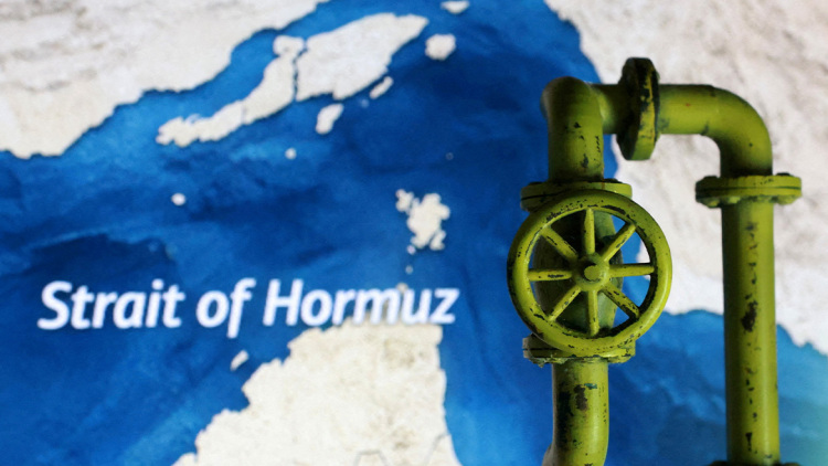 Ανάλυση: Το Ορμούζ δεν αρκεί - Σε πόσο καιρό θα αποκατασταθεί η παγκόσμια διακίνηση πετρελαίου, γιατί οι τιμές δεν θα επιστρέψουν σε προπολεμικά επίπεδα
