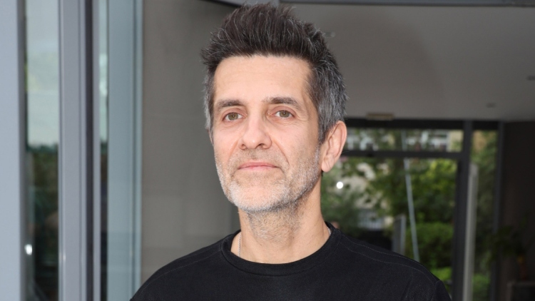 Ο θυελλώδης έρωτας ζευγαριού από τη σόουμπιζ που αποτέλεσε έμπνευση για το τραγούδι «Μέχρι Μάη μήνα» του Φοίβου
