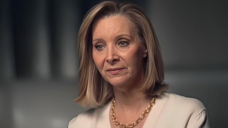 Η Λίζα Κούντροου θεωρεί παράλογο το ότι είχε επιστρέψει στη δουλειά 10 μέρες μετά τη γέννηση του γιου της
