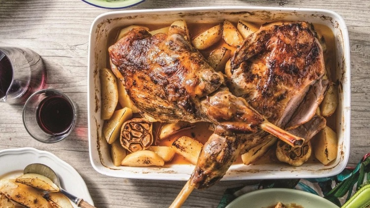 Πασχαλινό ημερολόγιο 2026: Στρώνουμε το τραπέζι της Λαμπρής
