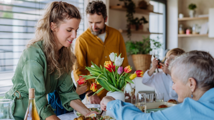 Οι θερμίδες του πασχαλινού τραπεζιού – Τι να προσέξετε
