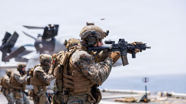 Reuters: Ο Τραμπ εξετάζει την απόσυρση μέρους των αμερικανικών στρατευμάτων από την Ευρώπη