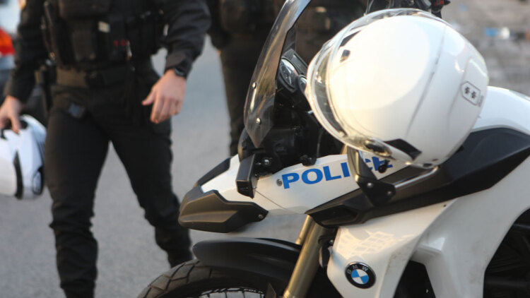 Συνελήφθη για ναρκωτικά εγγονή γνωστού πολιτικού που δεν βρίσκεται στη ζωή