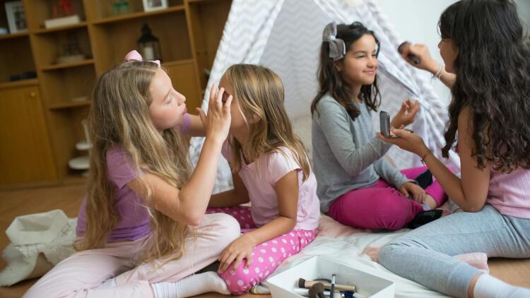 Ιταλία: Γνωστές εταιρείες καλλυντικών ερευνώνται για πρακτικές marketing που στοχεύουν σε μικρά παιδιά
