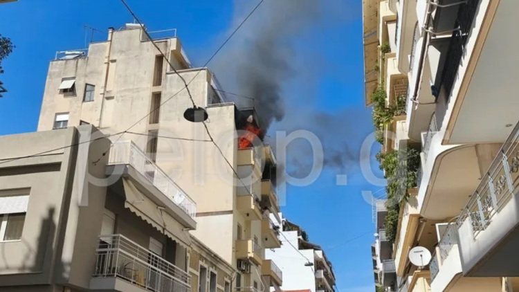 Πάτρα: Φωτιά σε διαμέρισμα στα Ψηλά Αλώνια, επιχειρούν 15 πυροσβέστες με 5 οχήματα και ειδικό κλιμακοφόρο όχημα