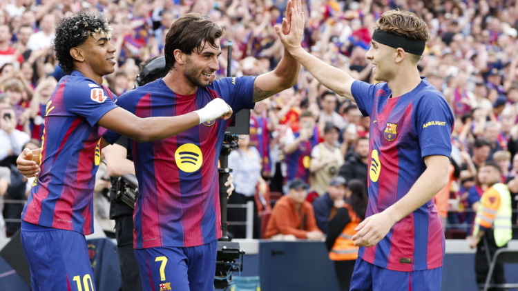 Η Μπαρτσελόνα πήρε το ντέρμπι της Βαρκελώνης και αγκάλιασε τον τίτλο στην Ισπανία, 4-1 την Εσπανιόλ, δείτε τα γκολ