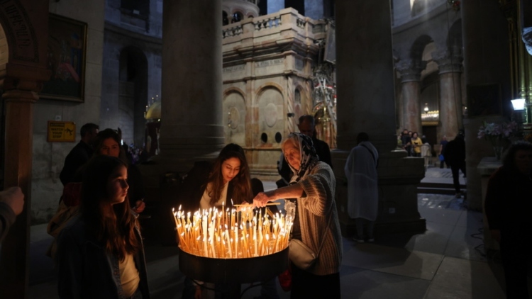 Δείτε live από τα Ιεροσόλυμα την τελετή Αφής του Αγίου Φωτός