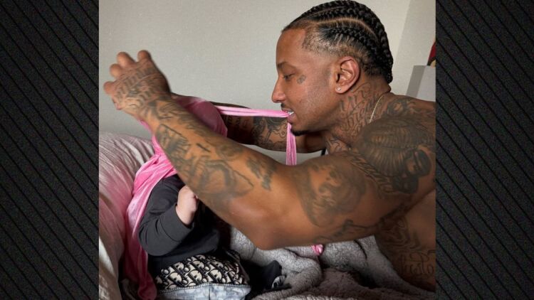 Ο Light ανέβασε φωτογραφίες με τον γιο του